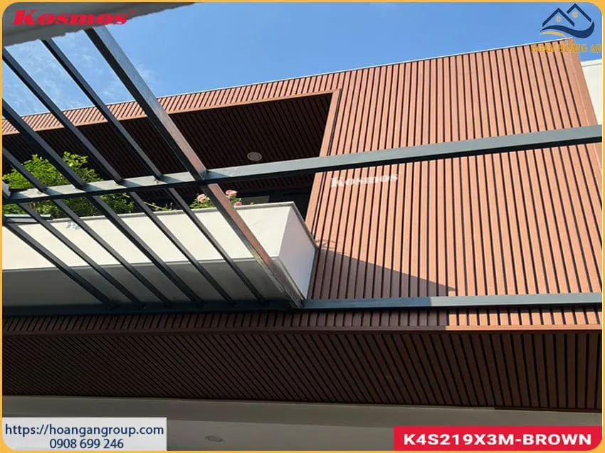 Ốp Tường Ngoài Trời Bằng Tấm Lam Sóng Gỗ Nhựa Tại Quận 2 TPHCM Ốp Tường Ngoài Trời Bằng Tấm Lam Sóng Gỗ Nhựa Tại Quận 2 TPHCM